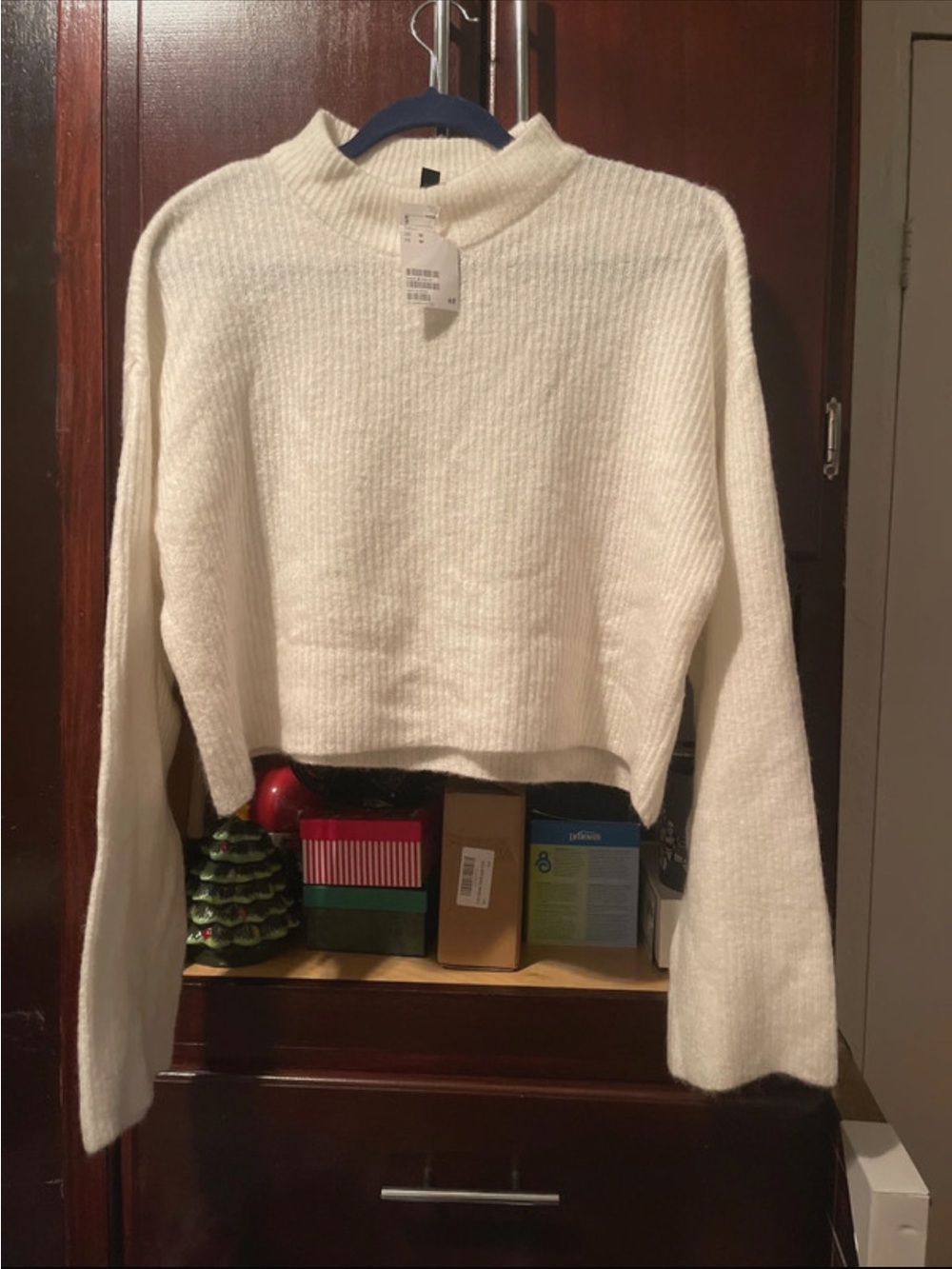 H&M Cream Cropped Turtleneck Sweater